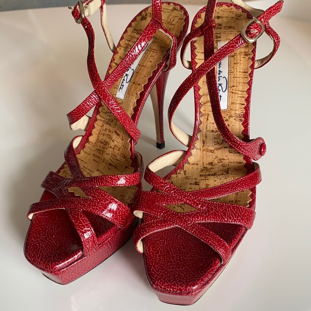 Oscar de la Renta Red leather Sandel Heels